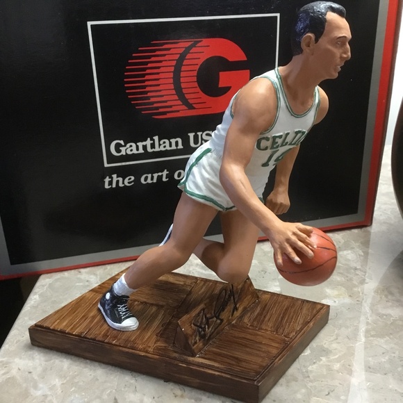 Bob Cousy 14 “Smooth Operator “ #293 of 5,000 made worldwide. BOSTON CELTICS FAN - Picture 4 of 16